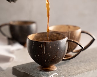 Taza de té Thenga de cáscara de coco natural y hecha a mano para bebidas frías y calientes (200 ml, marrón) - Juego de 2