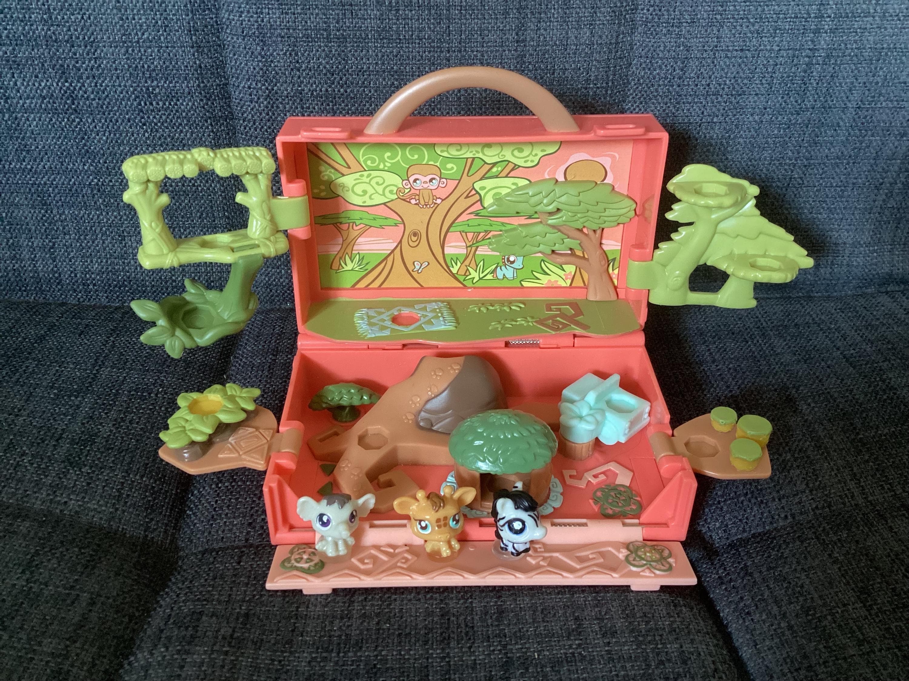Vintage or Retired Littlest Pet Shop Teeniest Tiniest Coral
