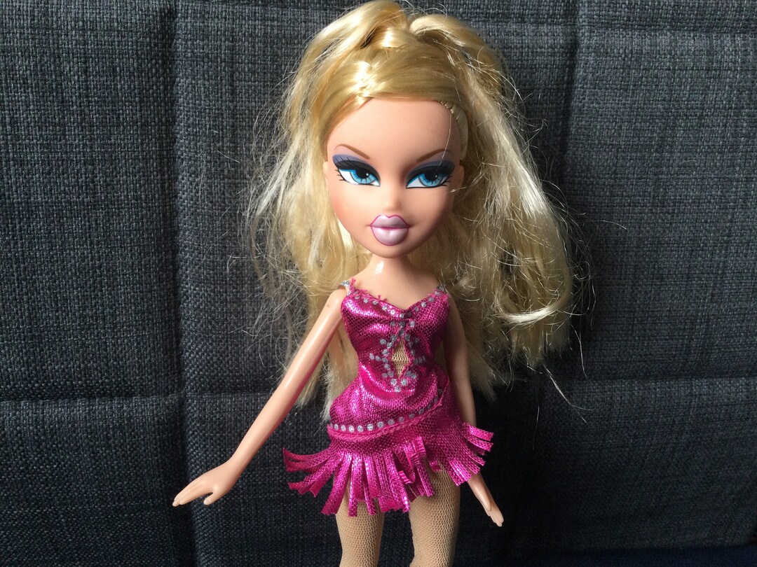 Vintage Beautiful Bratz Play Sportz Cloe Doll With Ice Skates Etsy