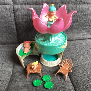Vintage Fairy Winkles Kenner Peek N Petals Pink Tulip Flower Pot