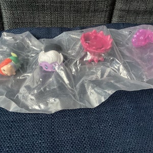 Adorable emballage scellé de la petite sirène Disney Tsum Tsums, quatre pièces image 1