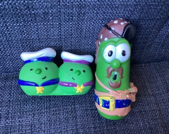 Vintage Classic Veggie Tales Pirates Figures, Cucumber and Peas Sailors