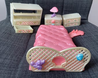Vintage jaren 80 dame mooie sloten pop slaapkamer meubelstukken en accessoires, incompleet, lamp, dressoirs