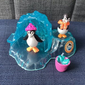 Vintage 90s Littlest Pet Shop LPS Pete and Penny Penguin Set