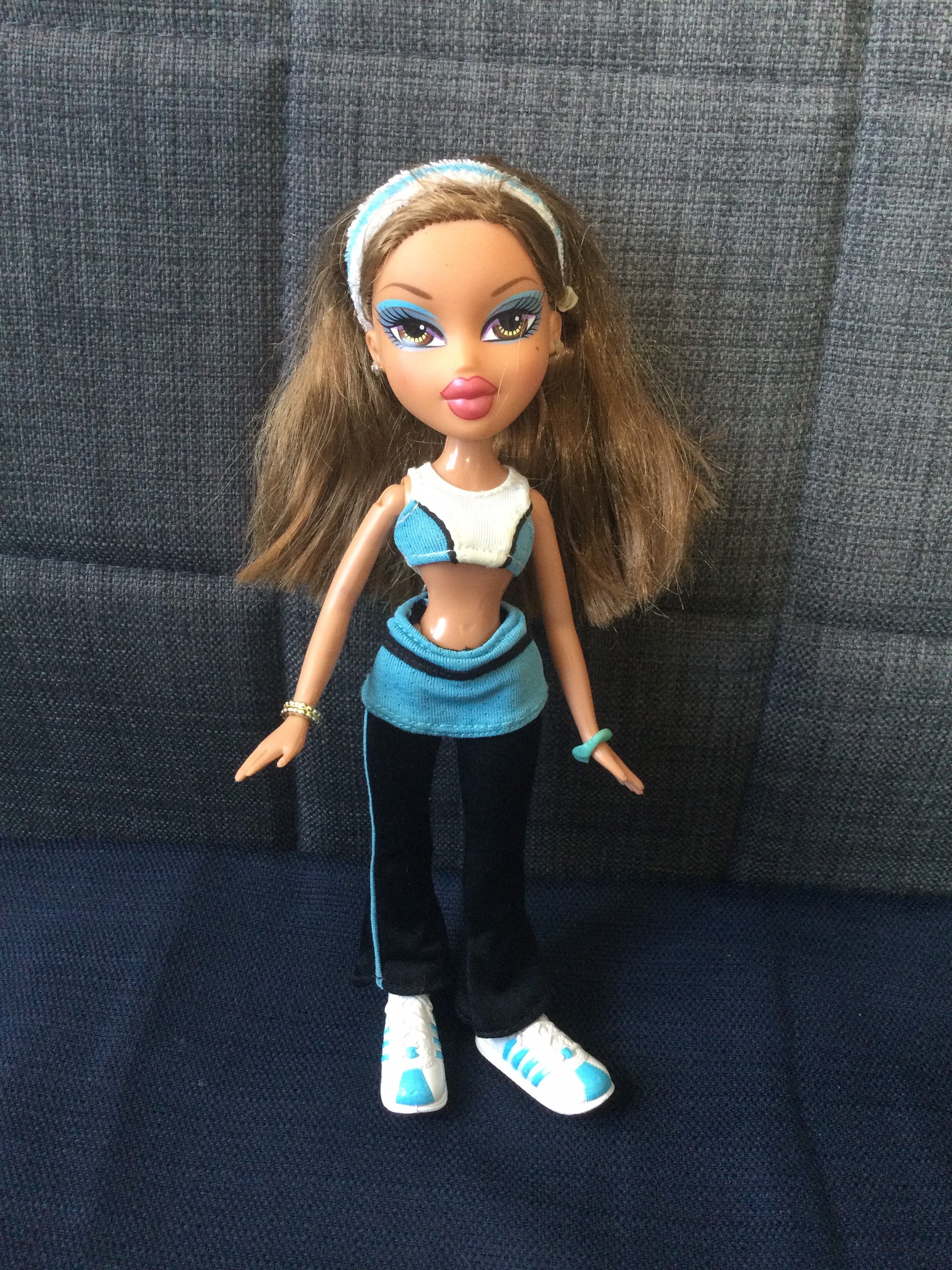 Retired Bratz Play Sportz Yasmin tennis With Original Outfit and Sneakers -   Canada