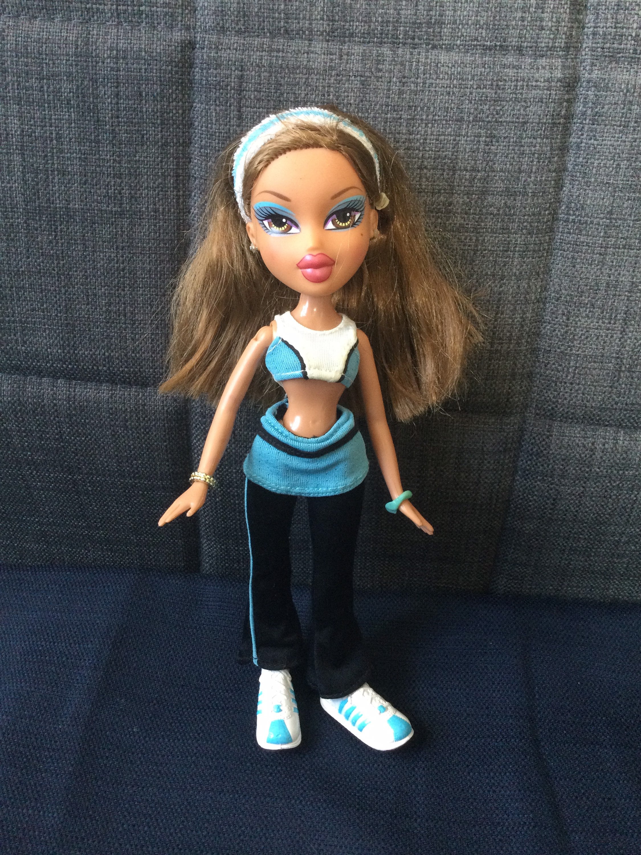 Retired Bratz Play Sportz Yasmin tennis With Original Outfit and