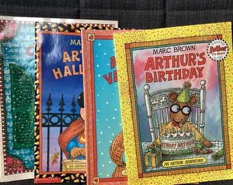 Collezione in pensione di Arthur Aardvark di quattro libri con copertina morbida, Natale, San Valentino, Halloween, occasioni speciali