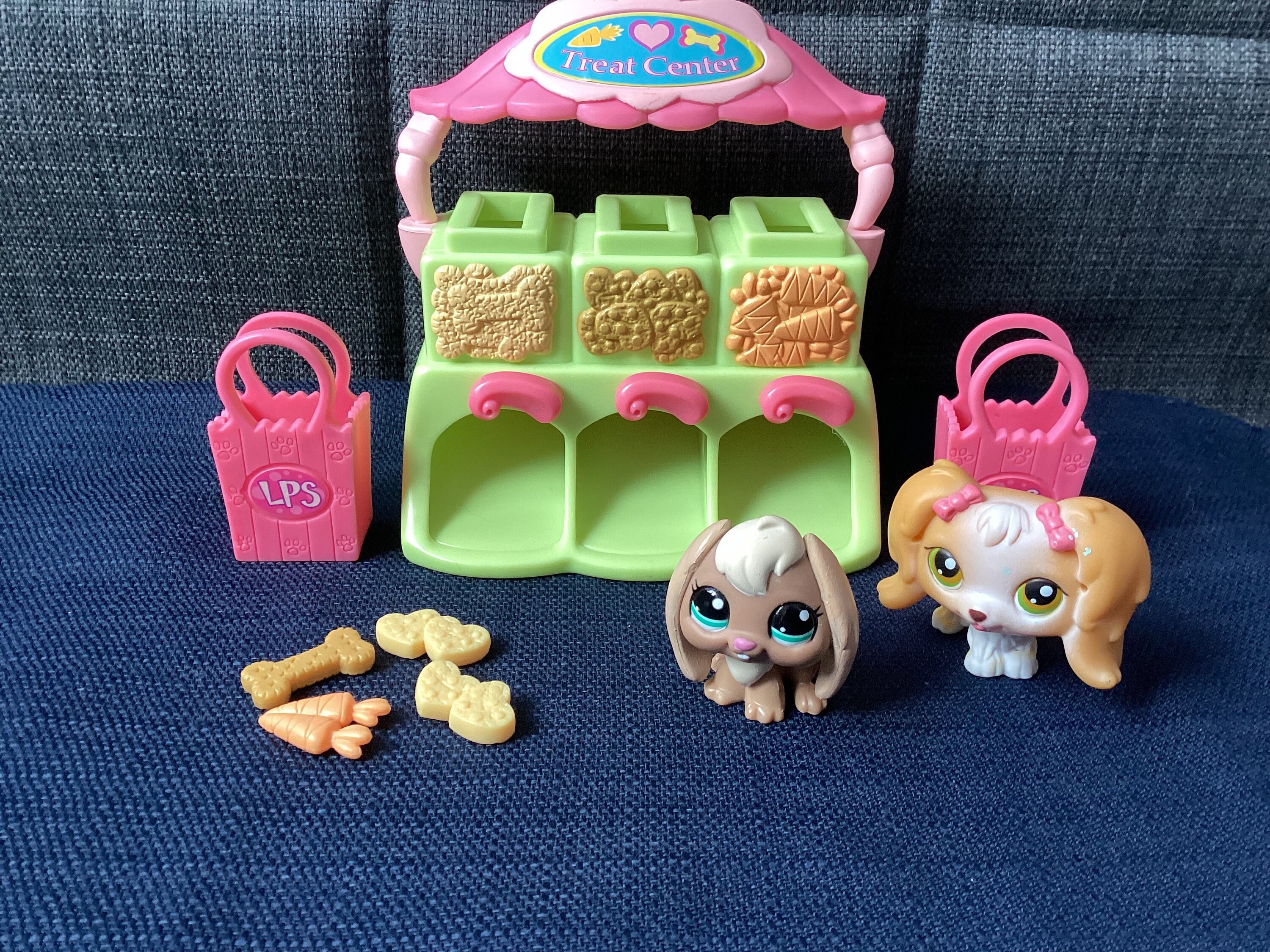 Retired Collection of Unusual Littlest Pet Shop LPS Mixed Pets with  Interchangeable Heads and Snap on Accessories