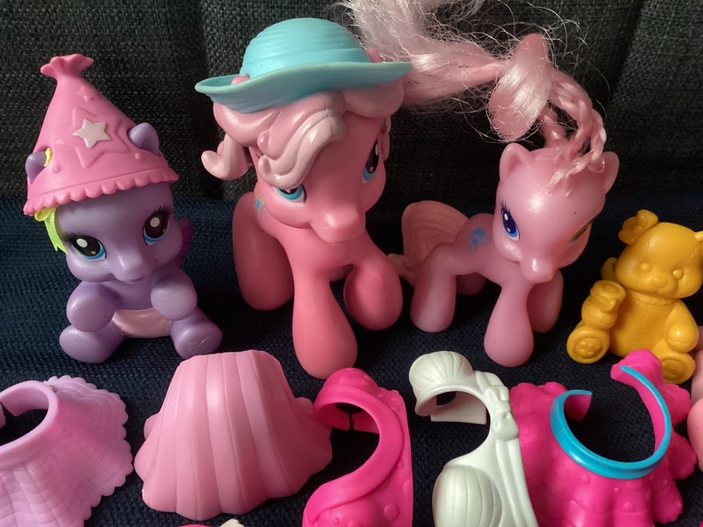 Mlp Using Comb My Little Pony MLP Collection of Ponies With Hats, Clothes, Combs ...