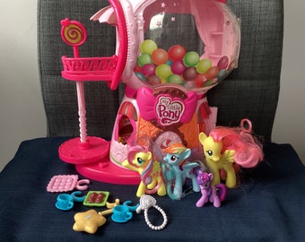 Retired or Vintage My Little Pony MLP Ponyville Gumball House with Ponies and Extras