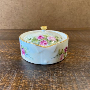 Vintage Collar Button Box, Antique Cottagecore, Tressemanes & Vogt Limoges France, Cottagecore Decor, 18th Anniversary Porcelain