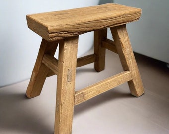 Einzigartiger rustikaler Holzhocker / handgefertigter Hocker aus wiedergewonnenem Holz / dünne Vintage-Bank / rustikaler Holz-Nesting-Hocker / Vintage-Nesting-Tisch / Hocker