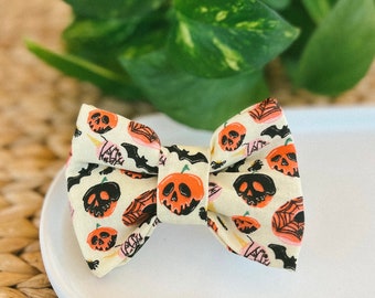 Halloween Dog Bow Tie, Spooky Dog , Cat Bow tie , Dog Accesories , spooky season , velcro bow tie