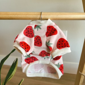 Dog Fleece sweater, Strawberry , Dog Coat, warm Pet Clothing, Dog T-shirts, Dog Top, Dog Clothing, Dog Fashion, Dog Apparel, cat shirt