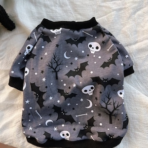 Dog Spooky shirt , Halloween tops , Bat, Dog Sweater, Pet Clothing, Dog-Tee, Dog T-shirts, Dog Top, Dog Clothing, Dog Fashion, Dog Apparel