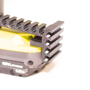 Drill bit holder