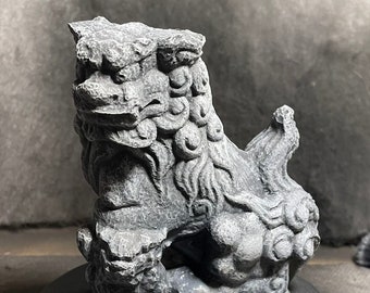 Komainu 狛犬 Japanese guard dog / lion, shinto shrine, buddhist temple, resin statue figure