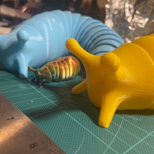 GIANT Articulated Fidget XXL Slug / Toys / Flexible / 3d Printed / foot long