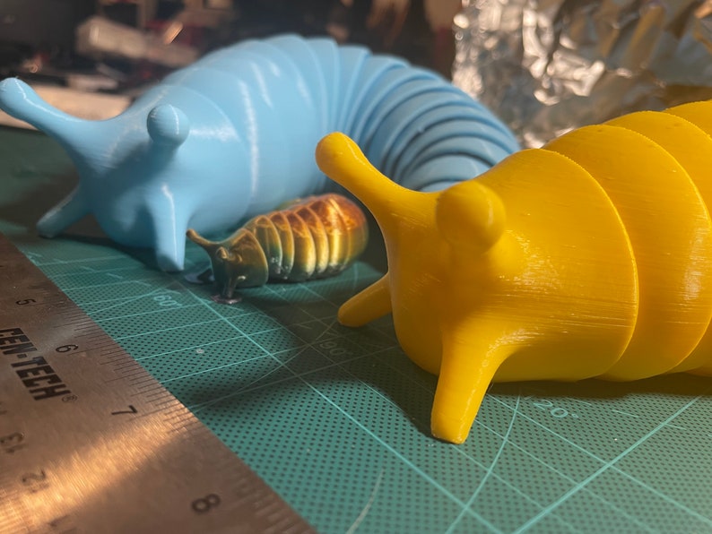 GIANT Articulated Fidget XXL Slug / Toys / Flexible / 3d Printed / foot long