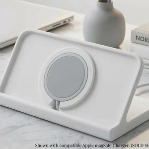 Minimalist MagSafe Standby Phone Dock: Multi-Device Charging Station image 5