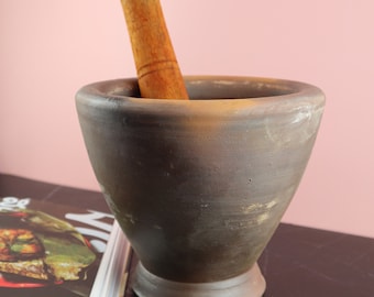 Thai Clay Mortar and Wood Pestle Set: Authentic Kitchen Tool