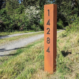 Tall Rusted Address Sign: Custom Driveway Marker