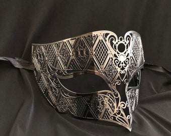 Men&#39;s Metal Masquerade Ball Mask Dark Steel Color With Black Stripe