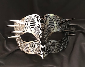 Mask With Spikes Black And Silver Metal Masks