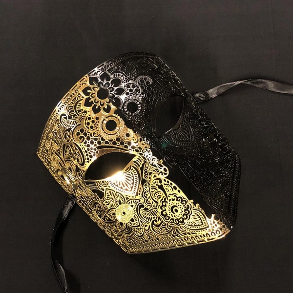 Men's Masquerade mask gold and black