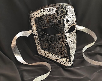 Masque de mascarade pour homme Masque vénitien en métal argenté et noir