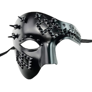 Black Spike Phantom Mask