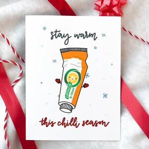 Manténgase caliente esta temporada de chile / tarjeta médica divertida de Navidad, tarjeta de Navidad, perfecta para farmacia, médico, enfermera, tarjeta de vacaciones médicas insignificantes