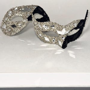 Silver & Black Mirror Mask, masquerade couple edition, glitter rhinestones. With Comfort Plus. Optional Elastic Band or Holding Stick.