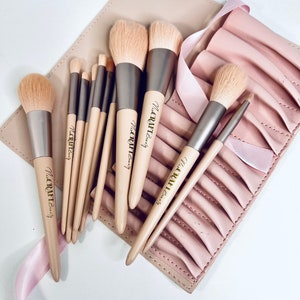 Pink blush makeup brushes, 11 brushes, high quality.