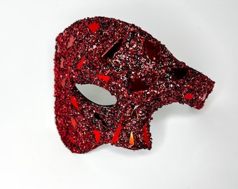 Red MaKara Mirror Mask - Phantom of the Opera version with comfort plus. Elastic band and holding stick optiinal