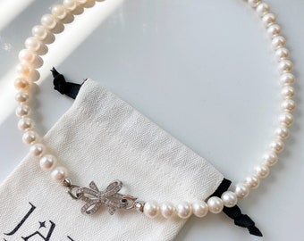 Bow Pearl Necklace - Etsy