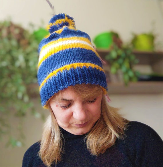 thick bobble hat