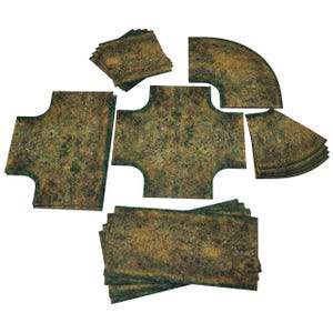 Könnte beinhalten: Modulare Geländeteile für Tabletop-Spiele in Braun-, Grün- und Beigetönen. Das Set enthält Quadrate, Kurven und Kreuzungen und bietet flexible Layout-Optionen zur Gestaltung vielfältiger Spielumgebungen. Maße in Zentimetern.
