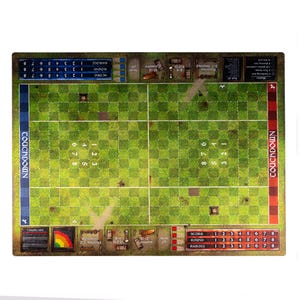 Op de afbeelding: Een rechthoekige bordspelmat met een groen veldontwerp, rasterlijnen en tekst. De mat heeft blauwe en rode randen met het woord "TOUCHDOWN". Verschillende spelelementen en nummerindicatoren zijn aanwezig.