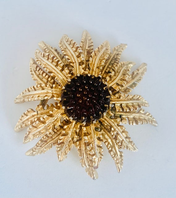 Sarah Coventry Sunflower Brooch, Gold Plated Deep… - image 6