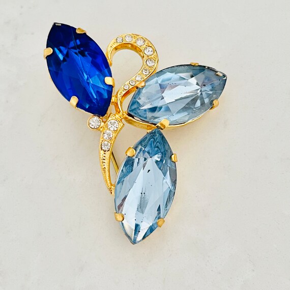 1950s Sparkling Prong Set Faceted Blue Crystal Rhinestone