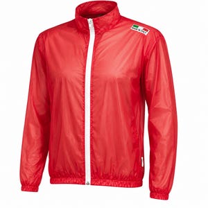 Può includere: Giacca rossa brillante e leggera con cerniera e colletto bianchi. La giacca ha maniche lunghe e una piccola toppa con la scritta "MADE IN ITALY". Adatta per attività all'aperto.