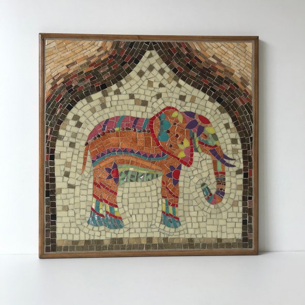 Eléphant type indien avec de magnifiques couleurs !!!