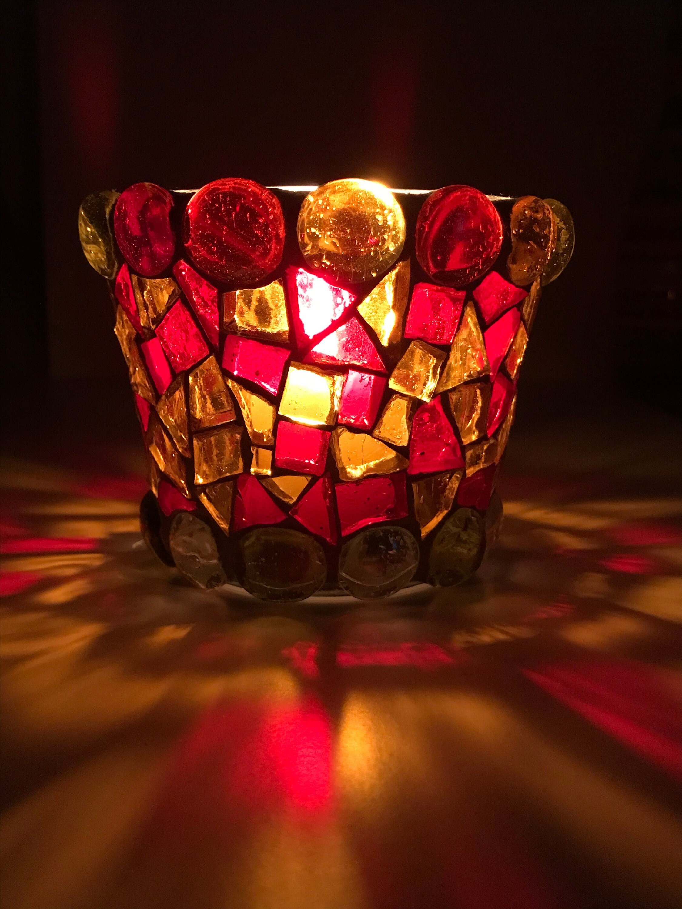 Photophore Dans Les Tons Chauds Rouge et Orangé