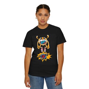 Camiseta unisex teñida de prendas de dibujos animados caprichosos "¡Ah! Cállate"