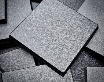 40 Basi Quadrate 40 Mm Per Wargaming – Plastica Nera, Altezza 4 Mm, Forged Terrain