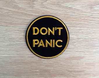 Patch Don't Panic / grappige zin / Leuke geborduurde patch naaien of opstrijken / Retro-applicatie voor rugzak, spijkerjack, jeans, kleding
