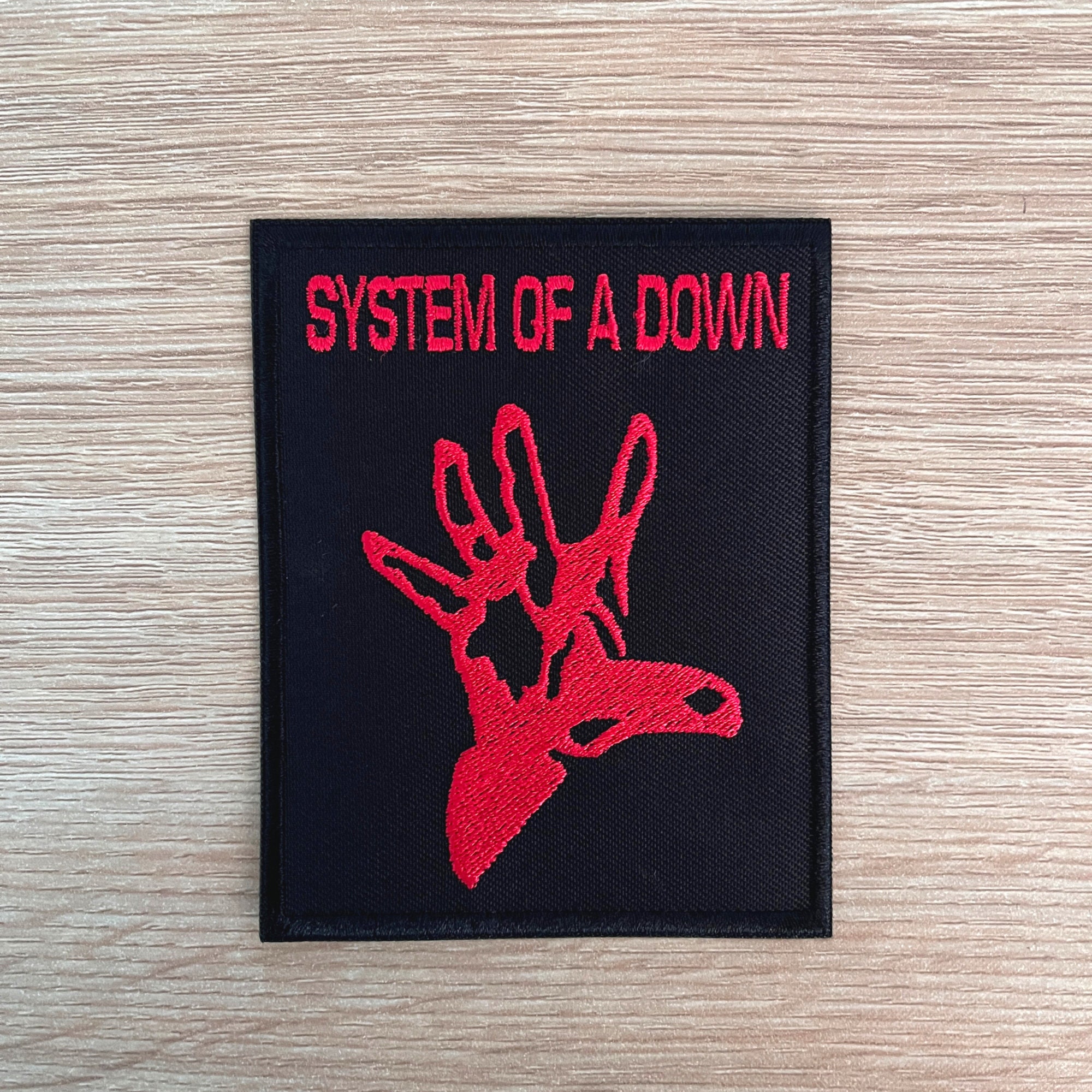 System Of A Down T-Shirt Ufficiale – Mano Logo Album – Unisex – Colore Nero – Taglia S – Cotone Morbido