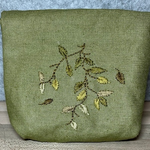 Coin Purse /  Hand Embroidered/ Custom Purse / Handmade / Linen Coin Purse / Linen Embroidered Coin Pouch / Handmade Coin Purse
