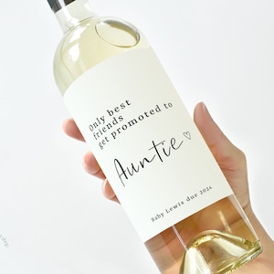 Aunt pregnancy announcement wine label, baby announcement gift, personalized wine label, promoted to auntie, best friend